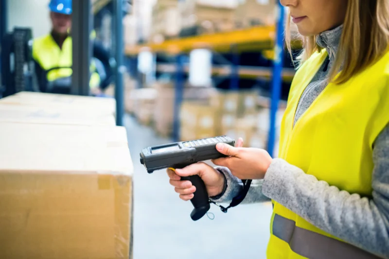 Warehouse scanning of courier goods